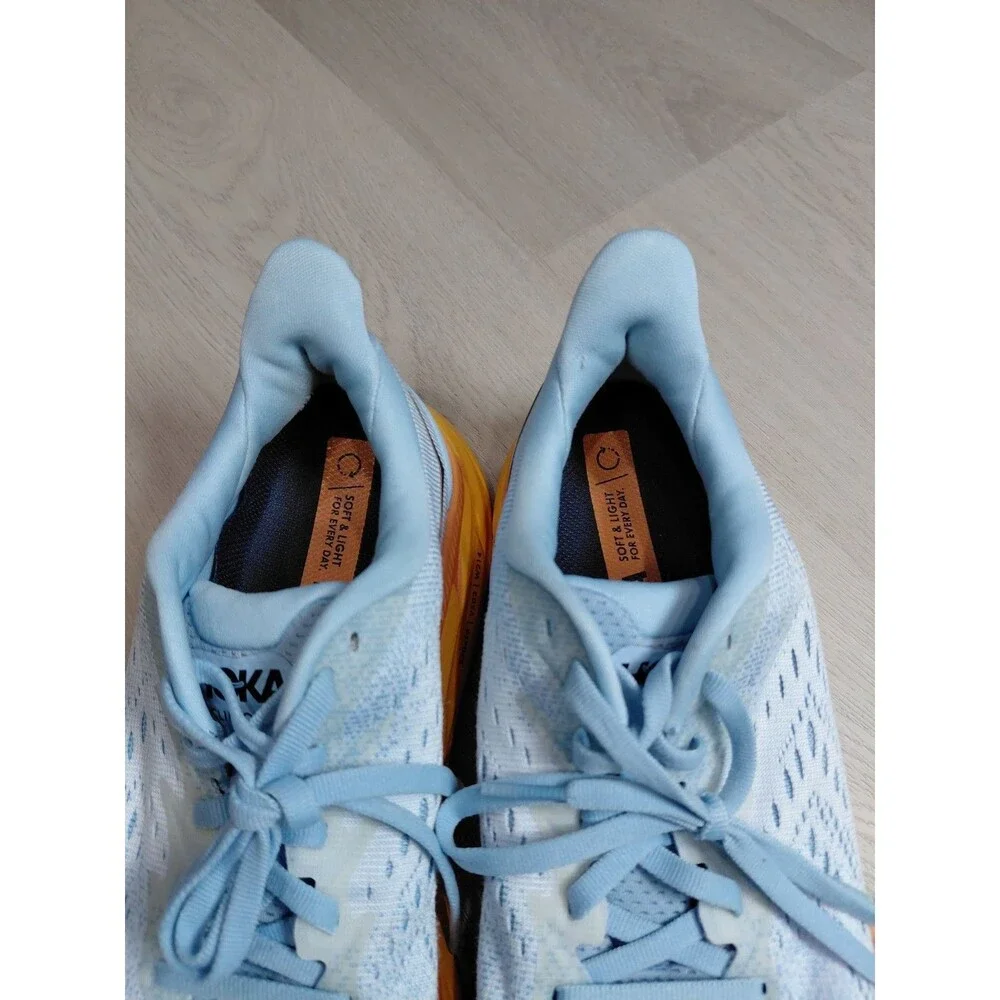 Hoka One One hoka one